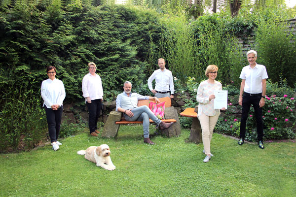 Gruppenfoto im Garten